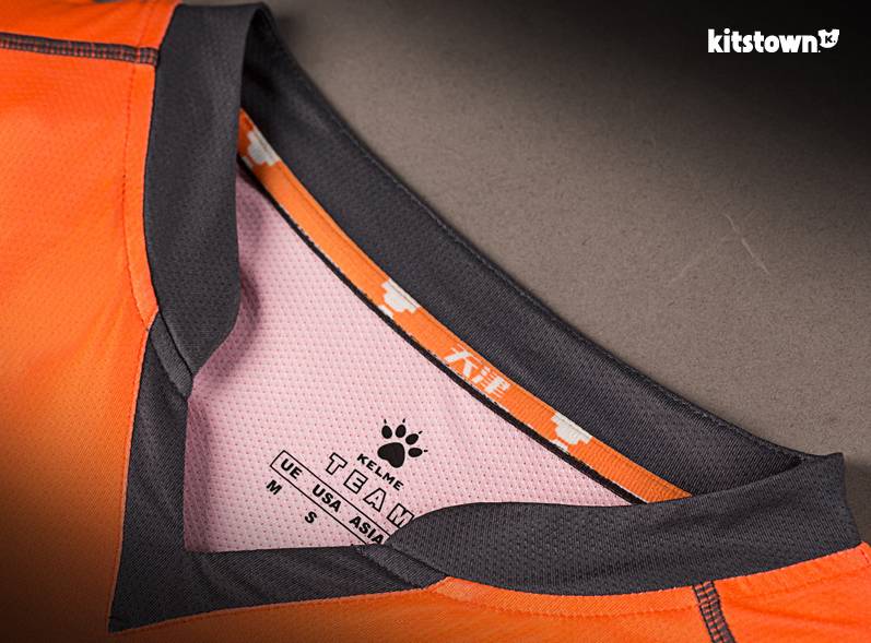 涓箼闃熸湇,涓箼鑱旇禌闃熸湇