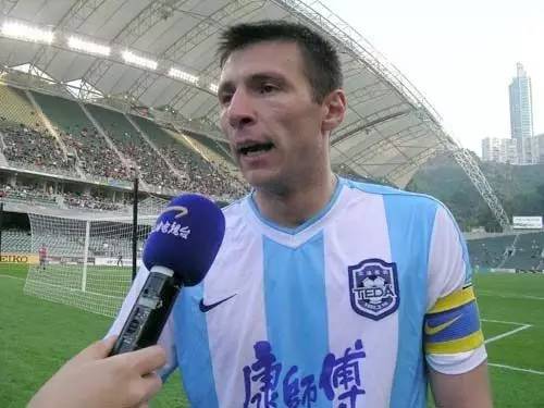 涓箼闃熸湇,涓箼鑱旇禌闃熸湇