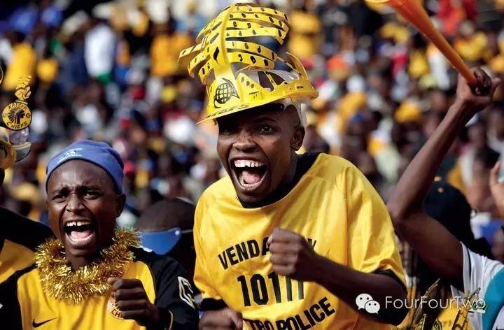 美职联有停车场派对，欧洲有波兹南舞……你不是球迷，所以你不懂足球能如此美妙（Part3）