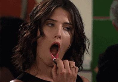 一年服下那么多唇膏，老板麻烦给我来根能吃的！