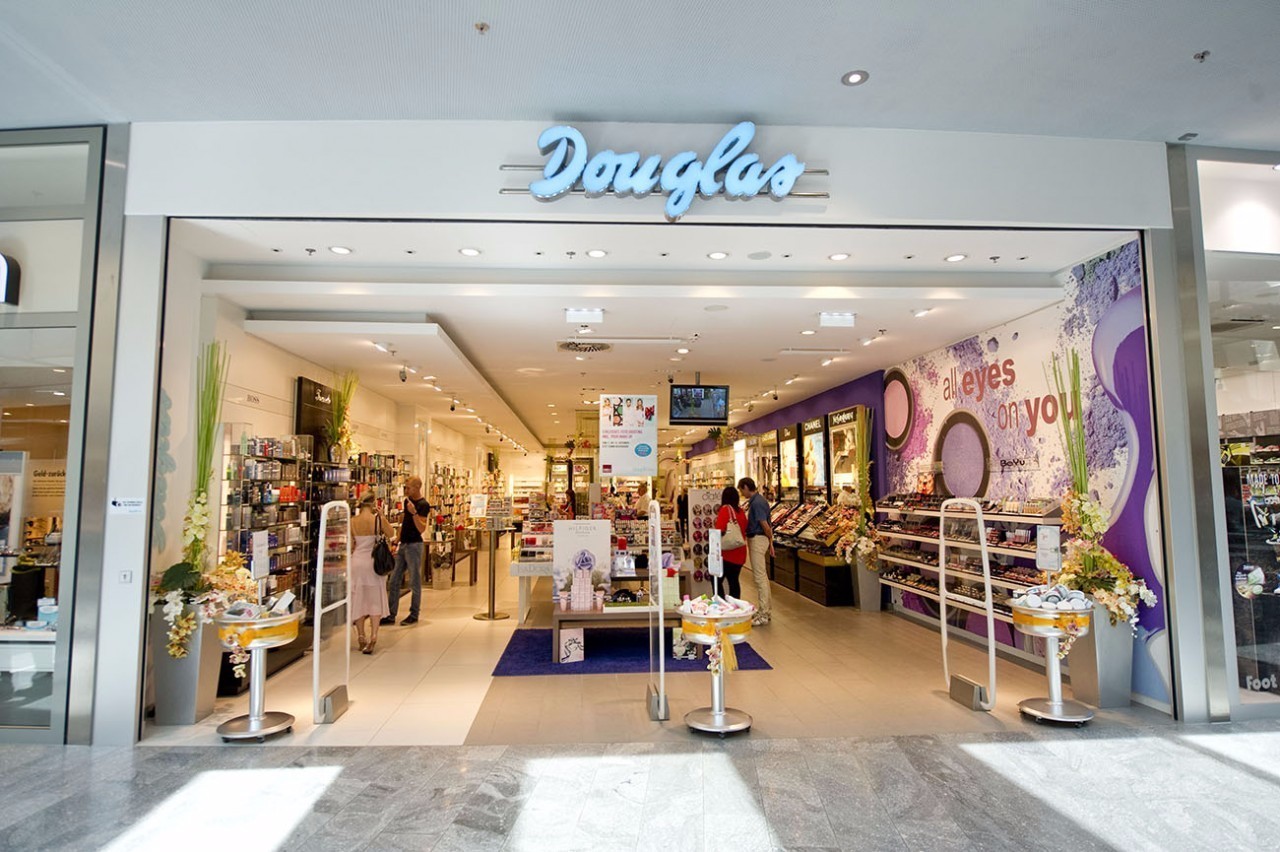 价格比代购还美好，这家只有28件单品的德国“万宁”要火！