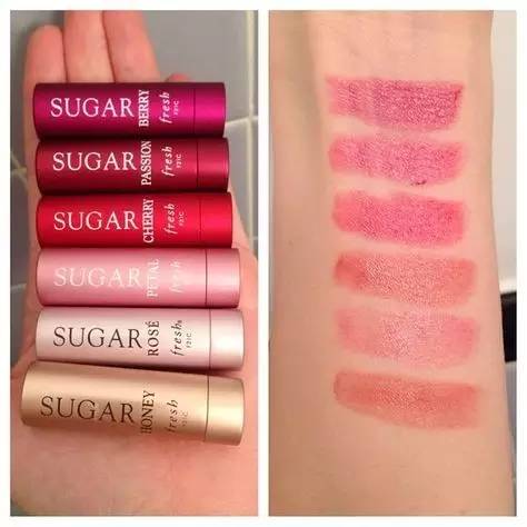 一年服下那么多唇膏，老板麻烦给我来根能吃的！