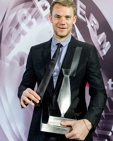 诺伊尔获奖,诺伊尔颁奖视频完整版