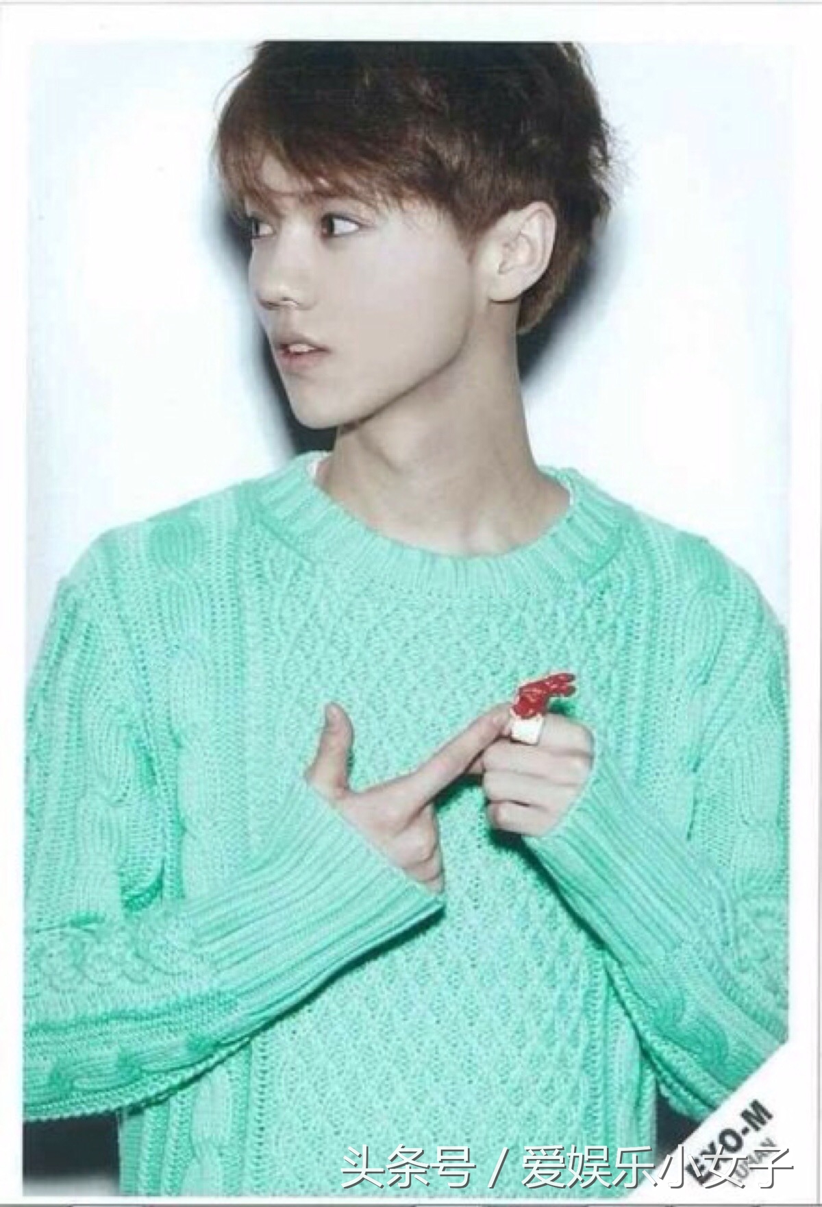 弹吉他很帅的男明星,弹吉他特别帅的一个男的