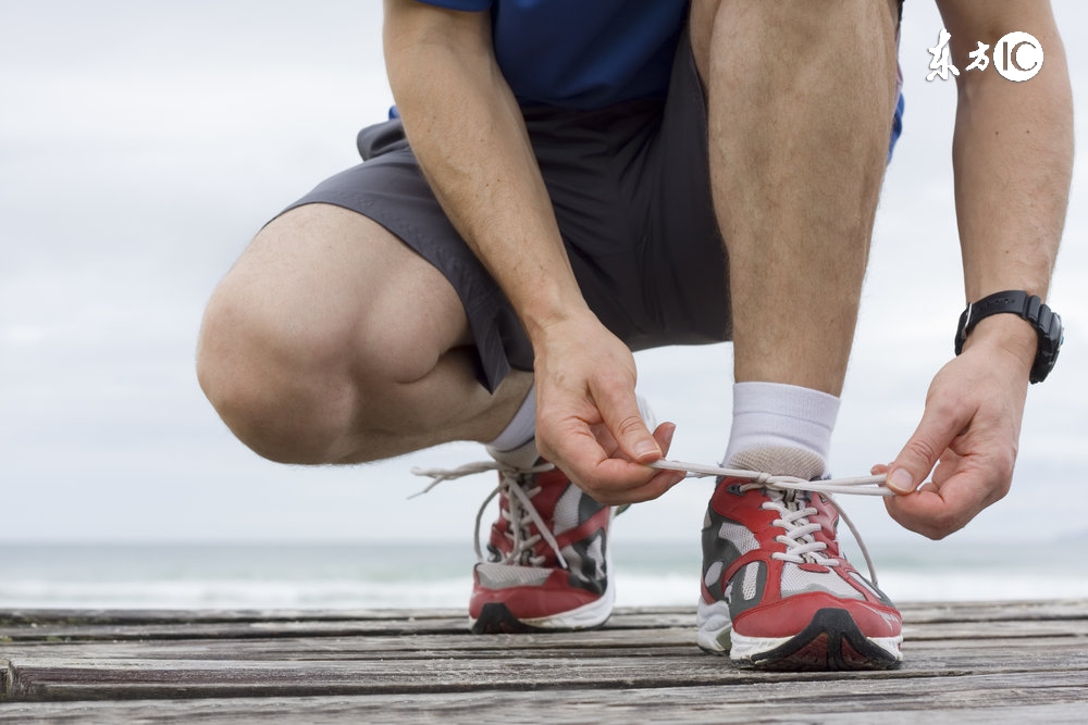 跑步怎样系鞋带才能更贴脚,跑步时怎样系鞋带不容易散开