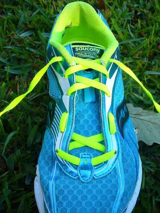 跑步怎样系鞋带才能更贴脚,跑步时怎样系鞋带不容易散开