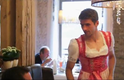 诺伊尔获奖,诺伊尔颁奖视频完整版