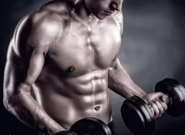 胸肌下沿骨头不对称怎么办,左右胸肌不对称徒手怎么练