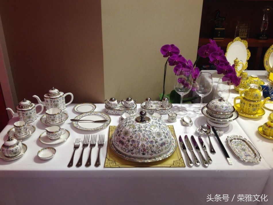 不要在拿超市5块钱一个的瓷器跟国外的高档瓷器比了……