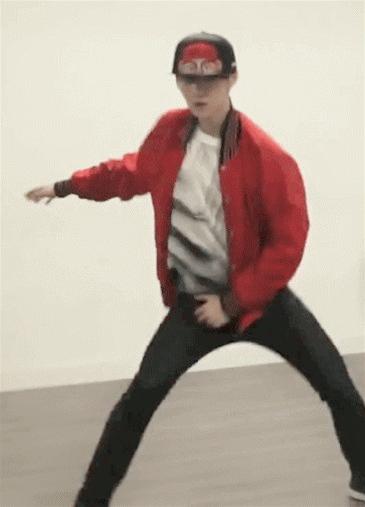 鹿晗60张照片,鹿晗跳舞时的图片