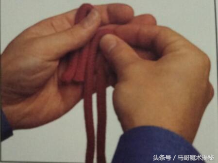 魔术揭秘绳子切断后还原,魔术绳子剪开打结揭秘