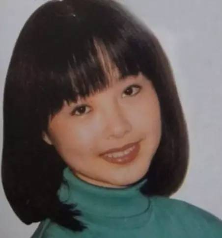 鲁豫换发型后照片,郭碧婷鲁豫同款短发