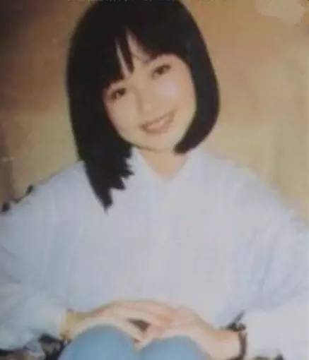 鲁豫换发型后照片,郭碧婷鲁豫同款短发