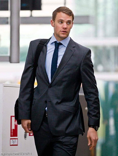 诺伊尔获奖,诺伊尔颁奖视频完整版