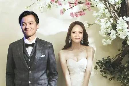 每个女神的背后都有一个人,每一个女神后面都有一个男神