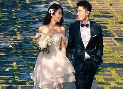 每个女神的背后都有一个人,每一个女神后面都有一个男神