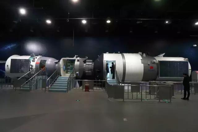 到中国科学技术馆“探索太空”吧！大人孩子都能玩儿~