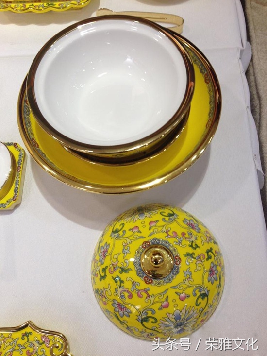 不要在拿超市5块钱一个的瓷器跟国外的高档瓷器比了……