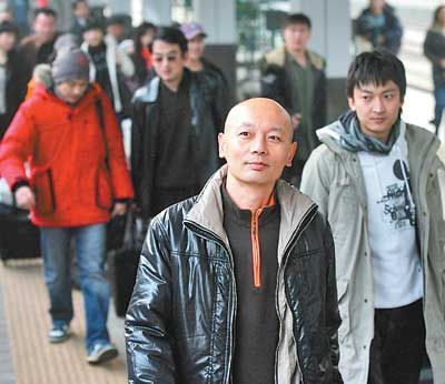 葛优出国都坐火车吗,葛优坐飞机去欧洲