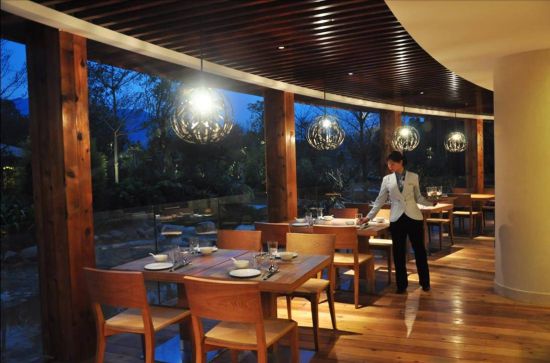 泡温泉是对冬天最起码的尊重！韵航推荐半月山温泉之旅