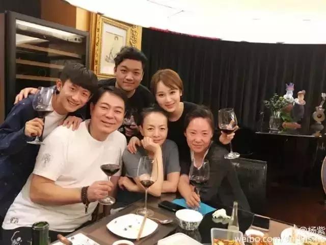 张一山会对李现说些什么,张一山谈杨紫认识太久了