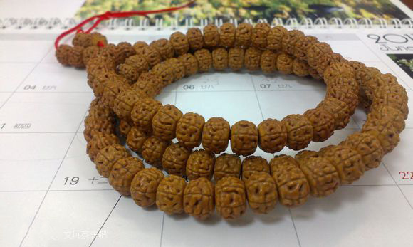 金刚菩提盘玩颜色不均匀怎么办,金刚菩提有色差怎么办