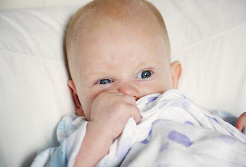 孩子得了肺炎怎么治才有效,小孩得肺炎怎么预防