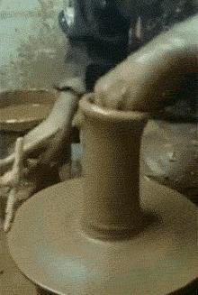 一个人在家觉得太孤单,女子一个人在家太孤单