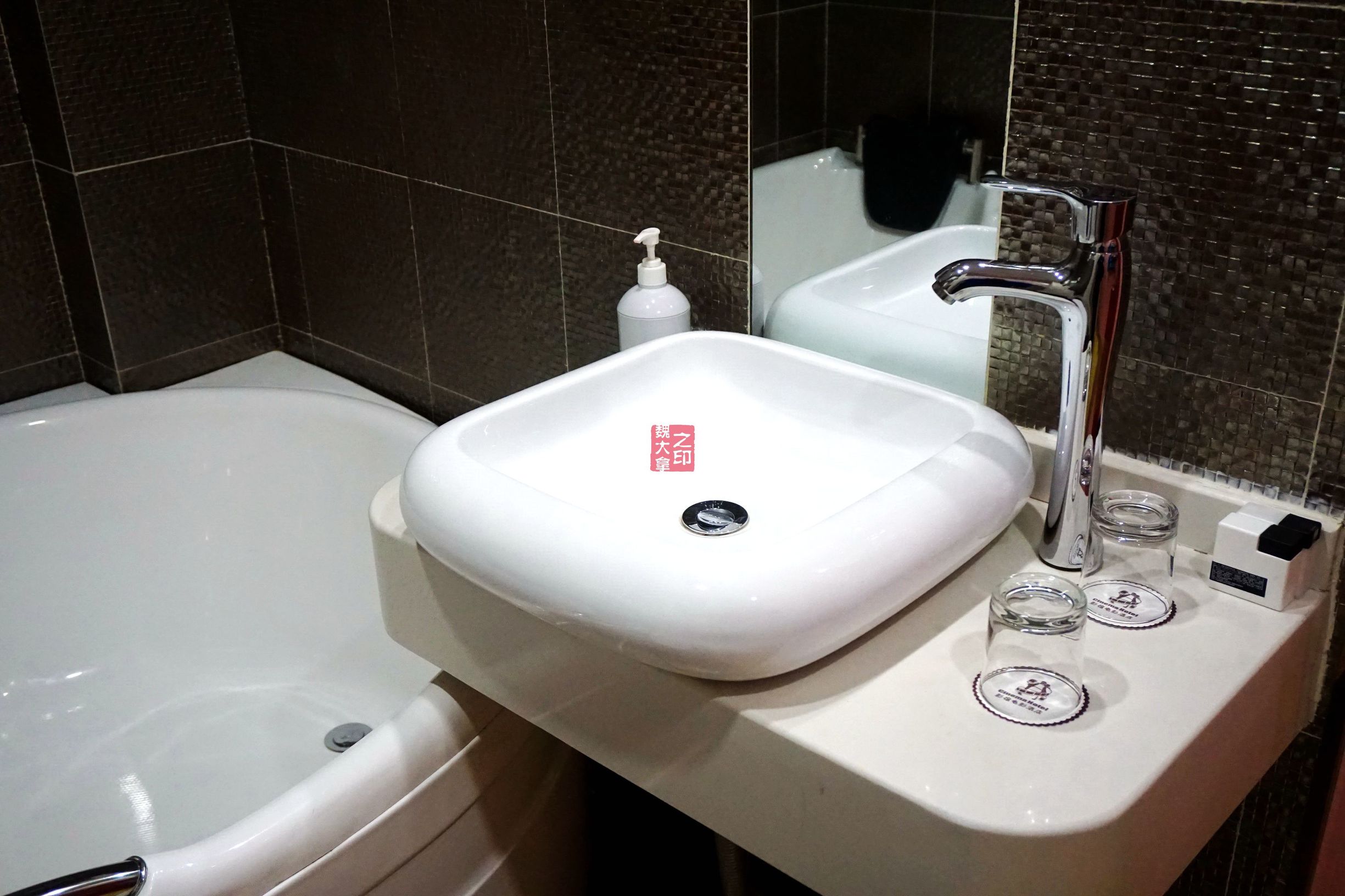 可以躺着看电影的酒店,附近电影主题酒店推荐