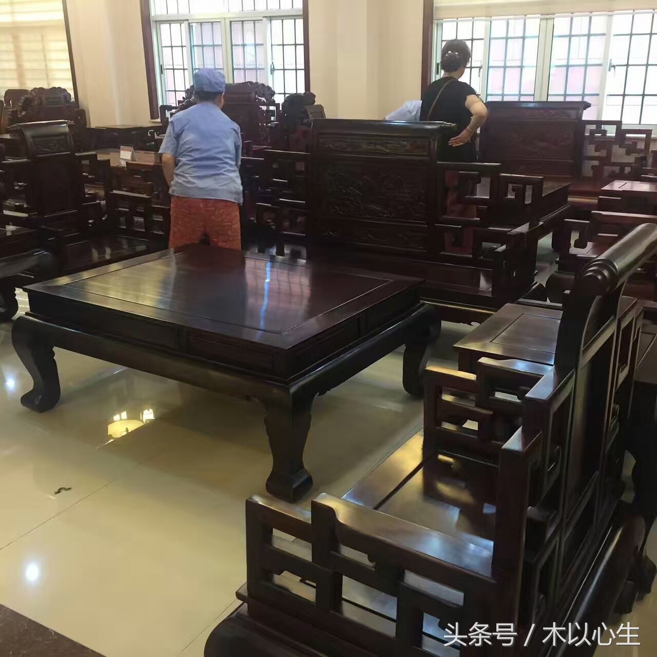 红木家具开裂属于正常吗,红木家具开裂原因