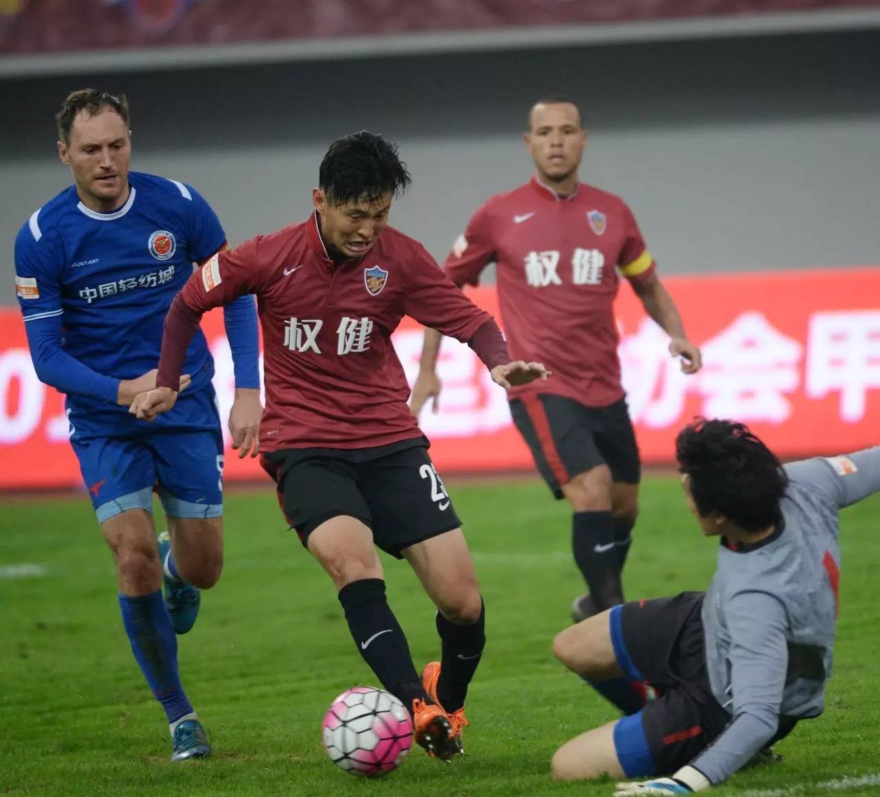 基蓝马还在权健么,权健以后还能继续发展吗