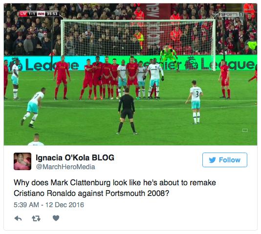 c罗远射摆出招牌动作,c罗庆祝动作滑跪曼联