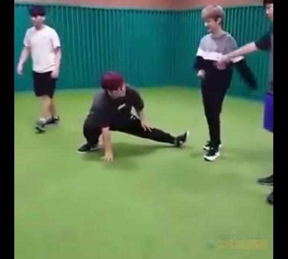 鐡滅毊faker鎼炵瑧闆嗛敠,鐡滅毊faker