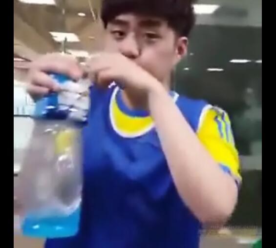 鐡滅毊faker鎼炵瑧闆嗛敠,鐡滅毊faker