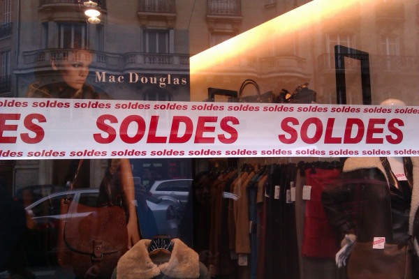 这么冷的天要不要牵我的手情头,这么冷的天还要拿手机