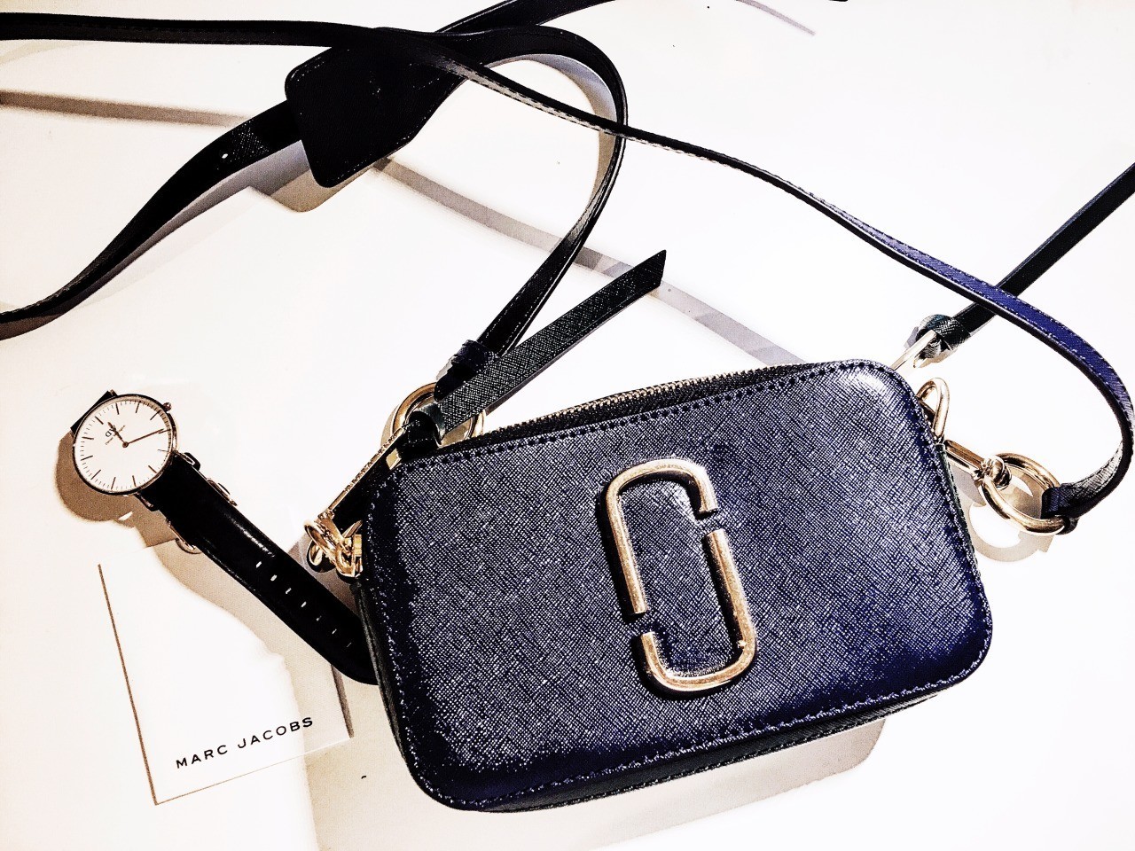 杨幂刘雯等人纷纷终止合作,杨幂刘雯新款包