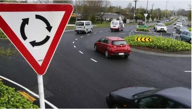 自驾新西兰费用高吗,新西兰自驾交通规则视频