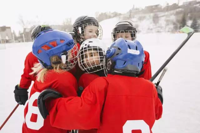 最适合男孩的体育运动,对抗性的体育