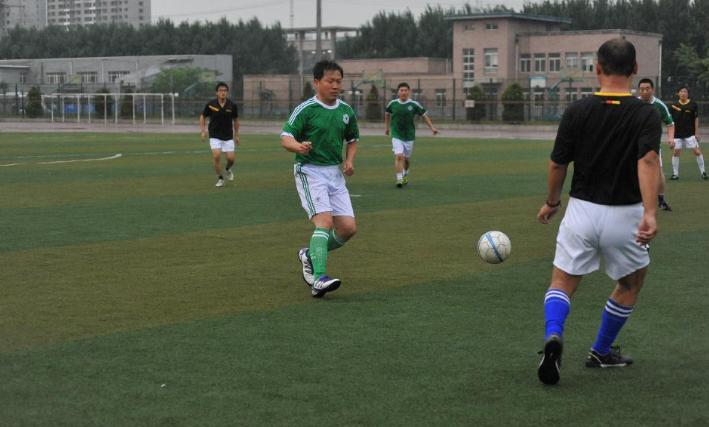 5个动作练足球,五人制足球怎么踢好