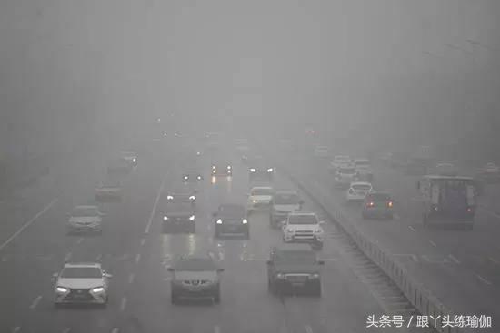 雾霾天可以做什么瑜伽,应对雾霾的瑜伽呼吸方法