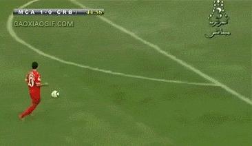 上帝夺走了我的挚爱,即使贫穷也挡不住我对足球的热爱