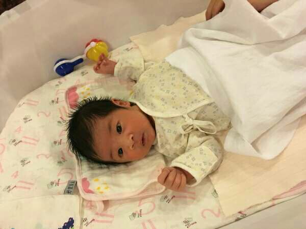 孕38周+2天超快顺产女宝一枚，（无侧切）附上四维和数据症状