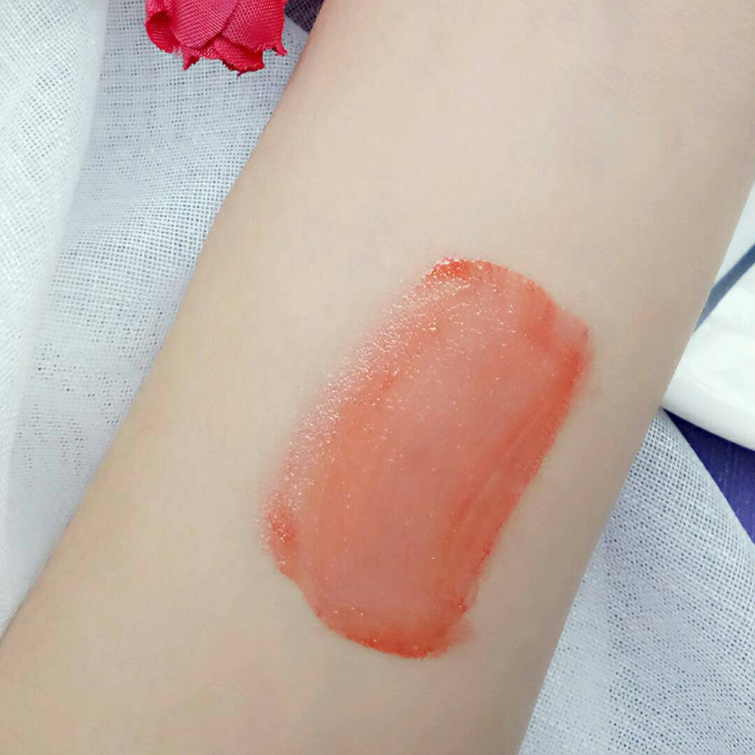 卡姿兰轻吻唇釉mini热卖色v233,阿玛尼唇釉推荐必买色号415和206