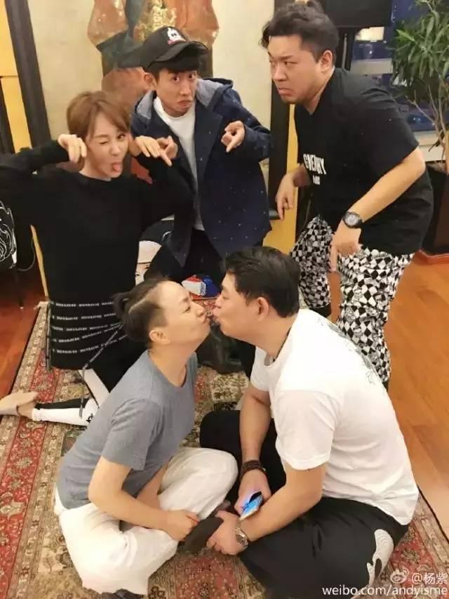 张一山会对李现说些什么,张一山谈杨紫认识太久了