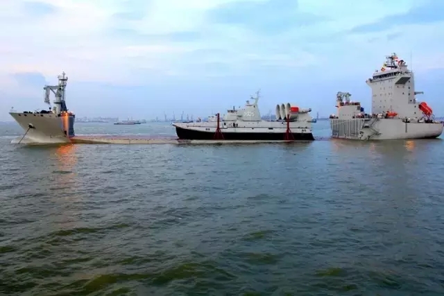 载重98000吨420公里电缆118个隔舱仅20月建成