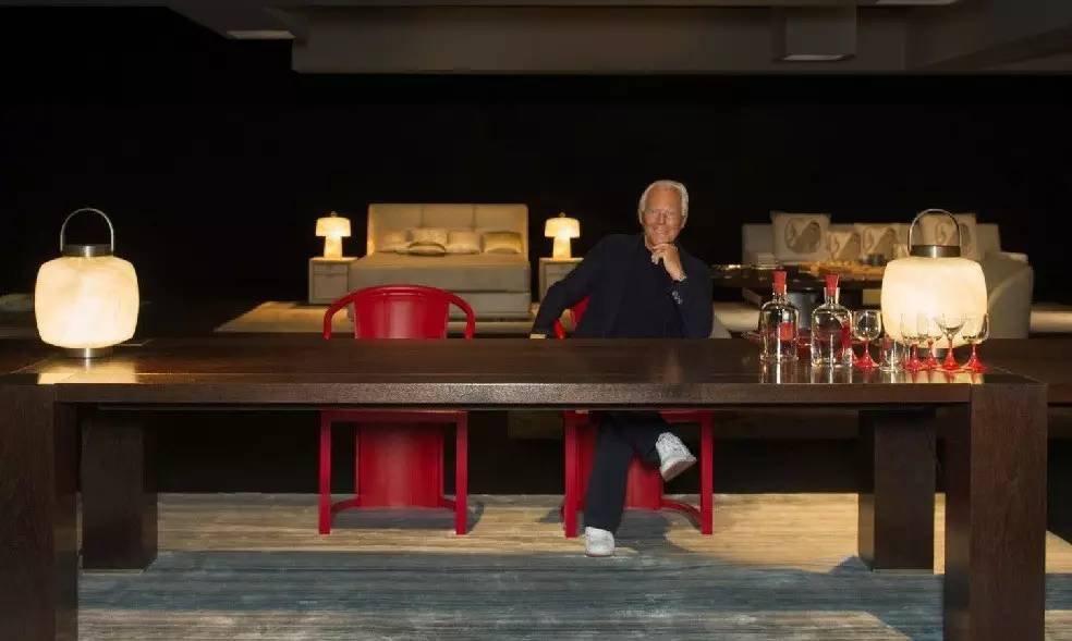 香氛和香氛蜡烛,香氛蜡烛放香水可以代替精油吗