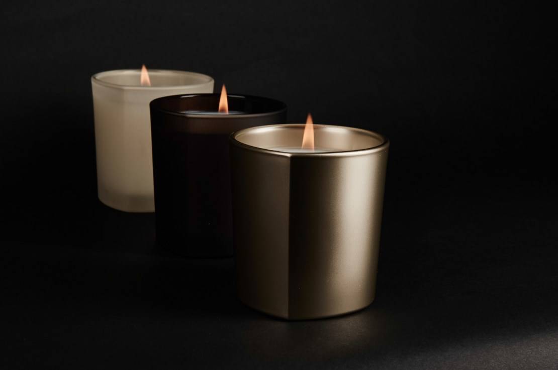 香氛和香氛蜡烛,香氛蜡烛放香水可以代替精油吗