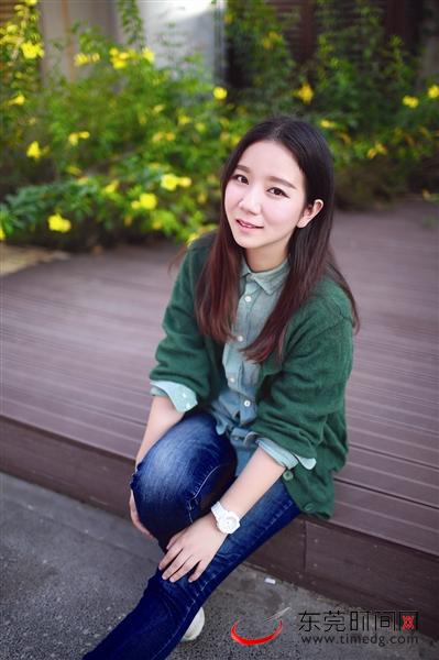 东莞大眼妹子爱看球爱爬山也爱成熟稳重男