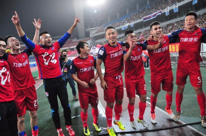 ［侃］烽烟又起，当足球遇上汽车