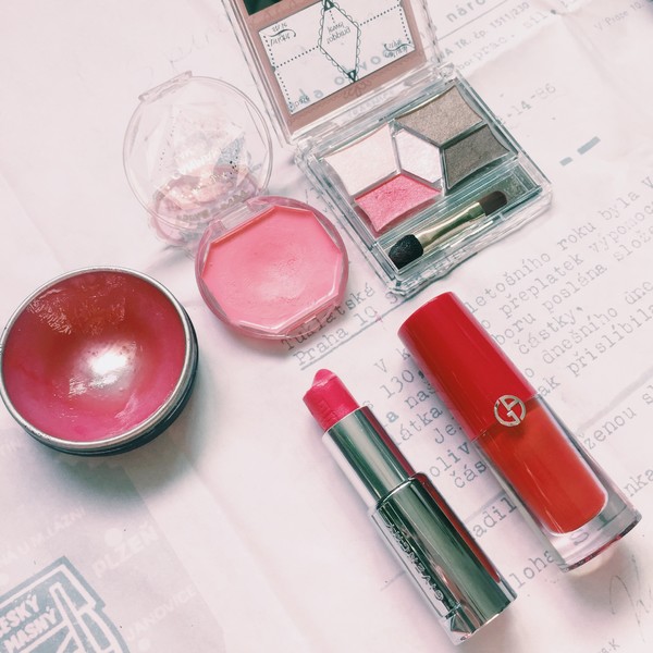 时尚又便利：小手包里的大世界~